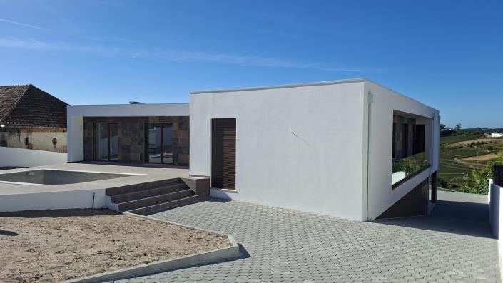 Image No.2-Maison / Villa de 4 chambres à vendre à Caldas da Rainha