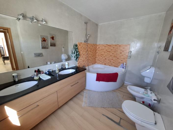 Image No.8-4 Bed House/Villa for sale