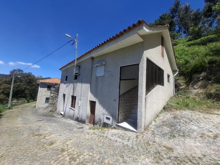 Image No.1-3 Bed Farmhouse for sale