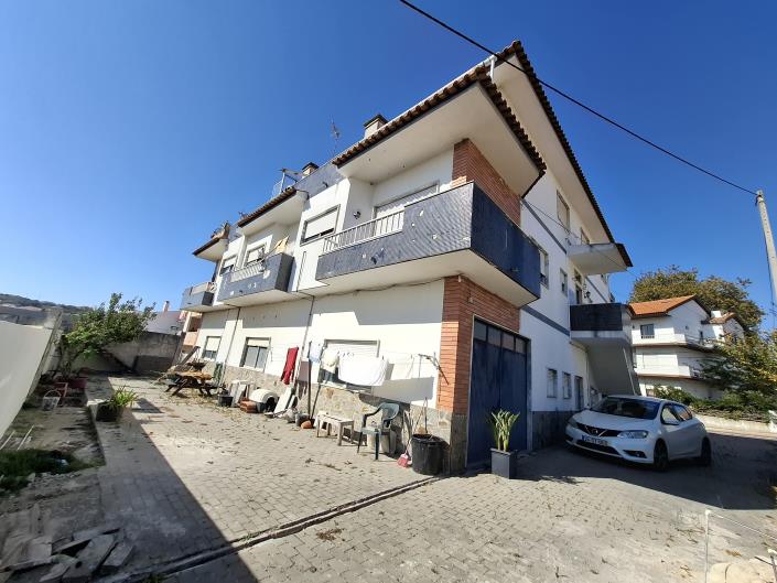 Image No.9-14 Bed Property for sale