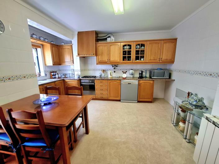 Image No.13-3 Bed Apartment for sale