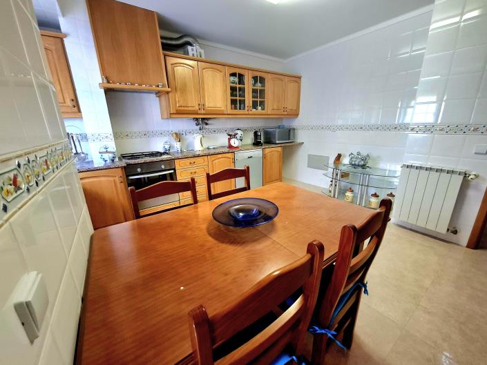 Image No.18-3 Bed Apartment for sale