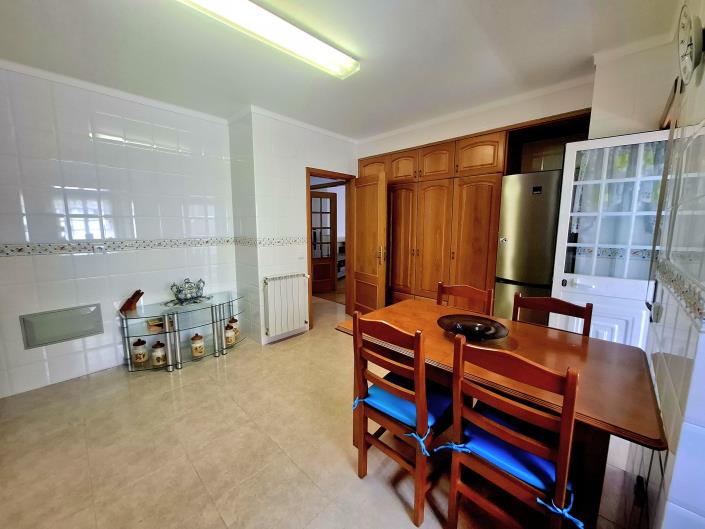 Image No.20-3 Bed Apartment for sale