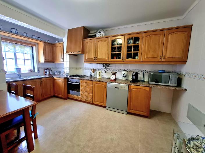 Image No.21-3 Bed Apartment for sale