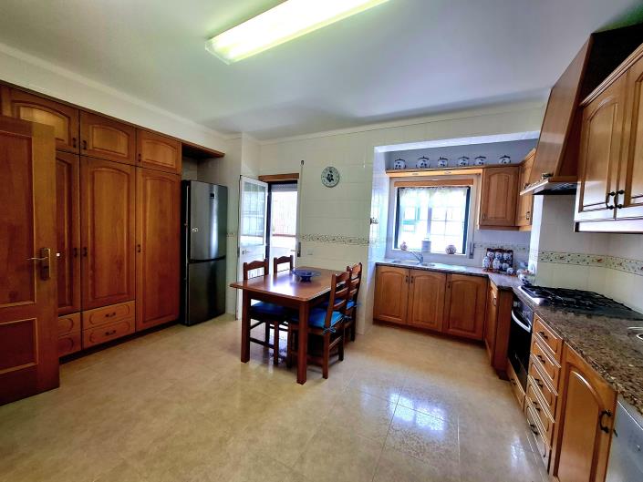Image No.23-3 Bed Apartment for sale