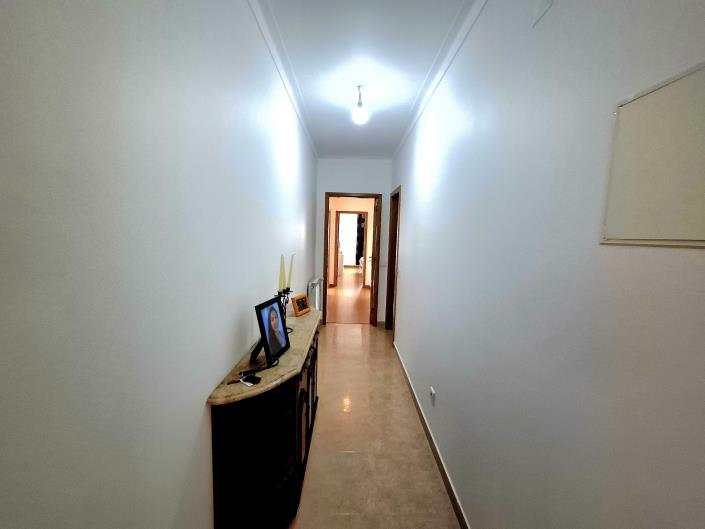 Image No.24-3 Bed Apartment for sale