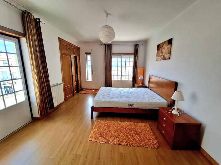 Image No.36-3 Bed Apartment for sale