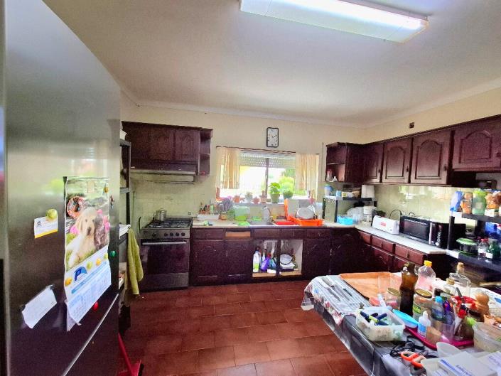Image No.30-4 Bed House for sale