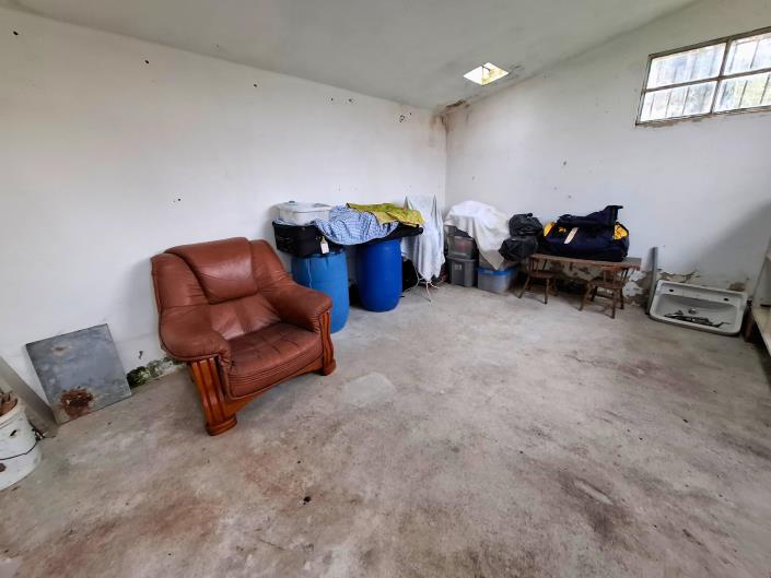 Image No.40-4 Bed House for sale
