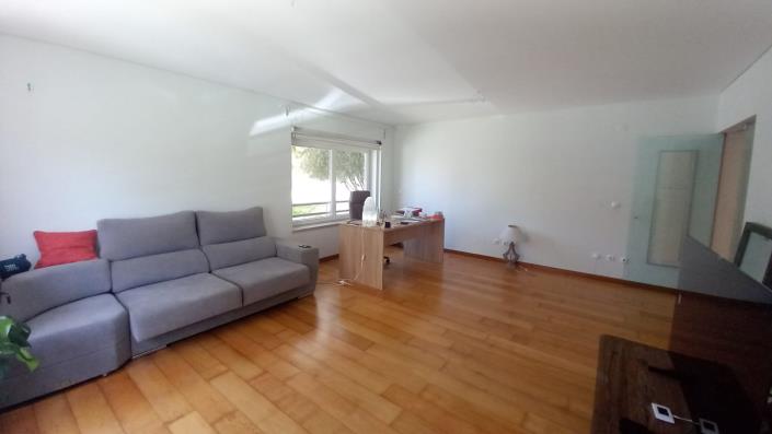 Image No.9-3 Bed Apartment for sale