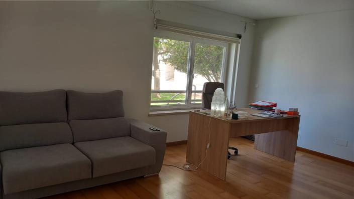 Image No.10-3 Bed Apartment for sale