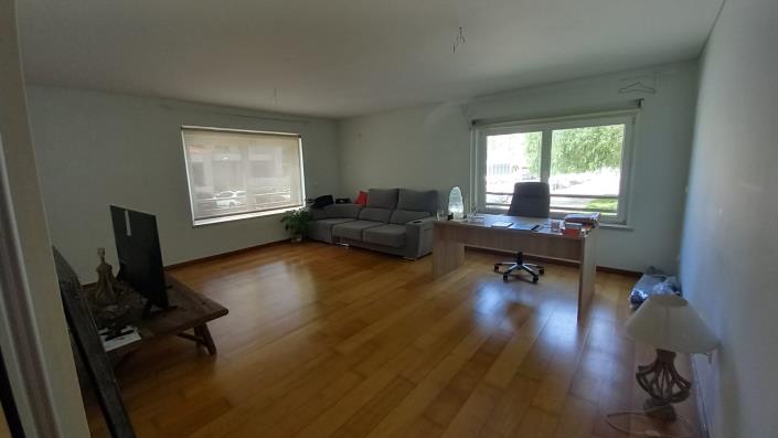 Image No.11-3 Bed Apartment for sale