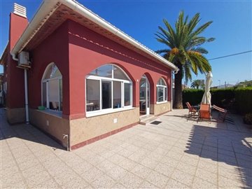 1 - Oliva, Villa