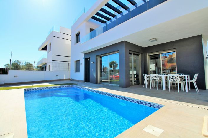 Image No.1-5 Bed Villa for sale