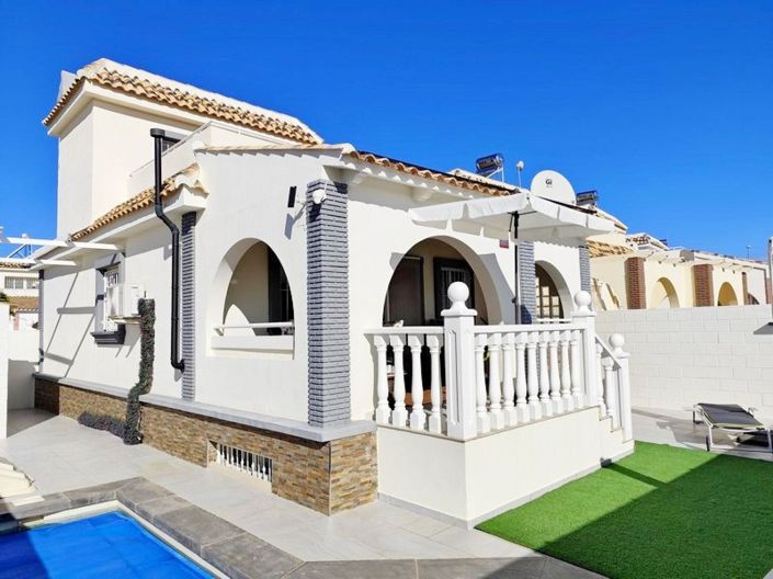 Image No.1-Villa de 4 chambres à vendre à Sierra Golf