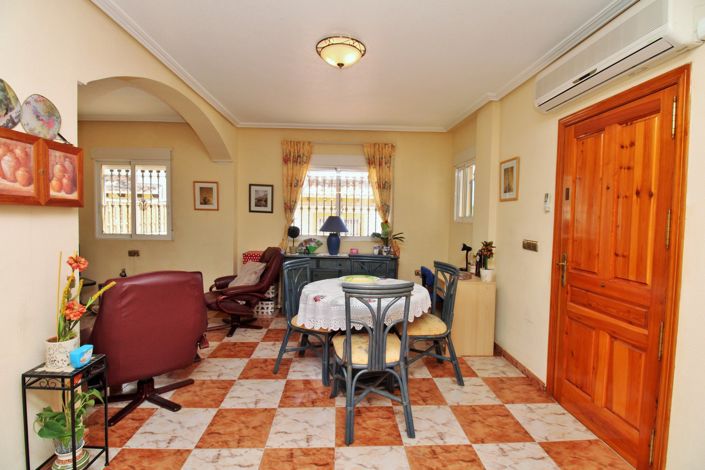 Image No.16-2 Bed Property for sale