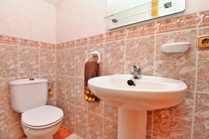 Image No.17-2 Bed Property for sale