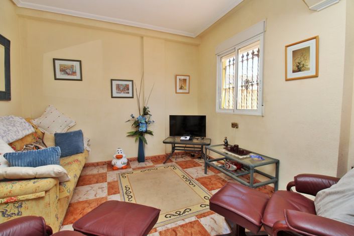 Image No.9-2 Bed Property for sale