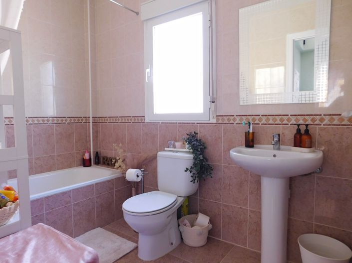 Image No.26-3 Bed Villa for sale