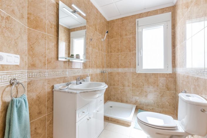 Image No.17-3 Bed Villa for sale