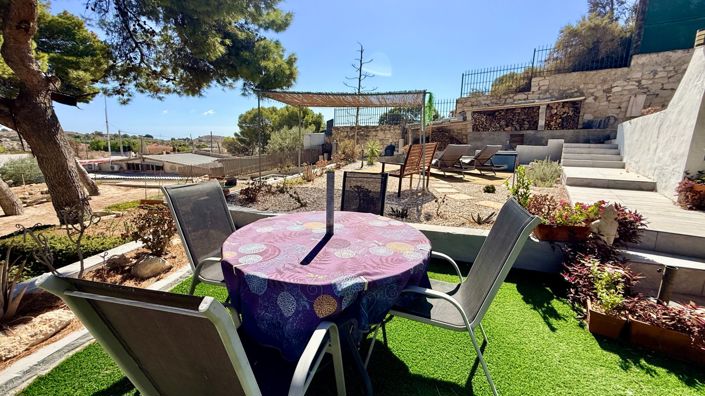 Image No.10-4 Bed Country House for sale