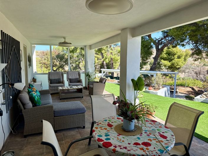 Image No.18-4 Bed Country House for sale