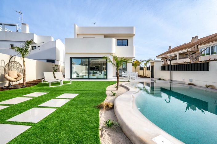 Image No.2-3 Bed Villa for sale