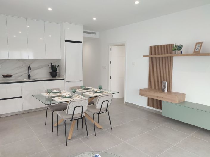 Image No.8-3 Bed Property for sale