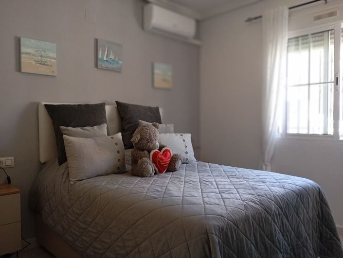 Image No.20-3 Bed Property for sale