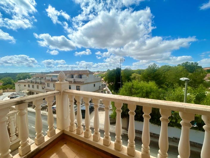 Image No.1-2 Bed Townhouse for sale