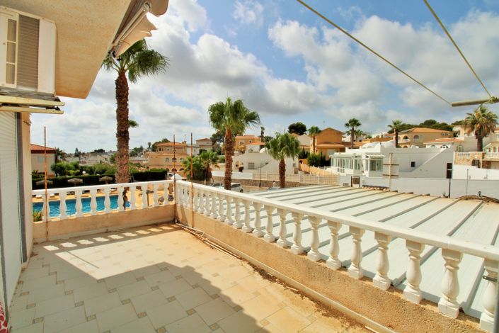 Image No.25-3 Bed Commercial for sale