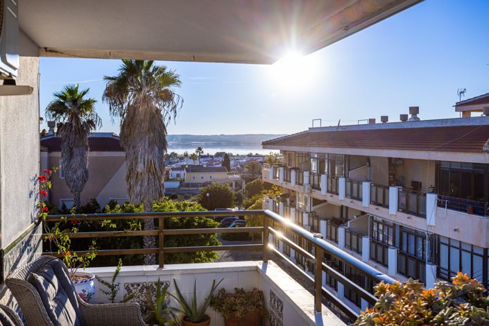 Image No.27-3 Bed Apartment for sale