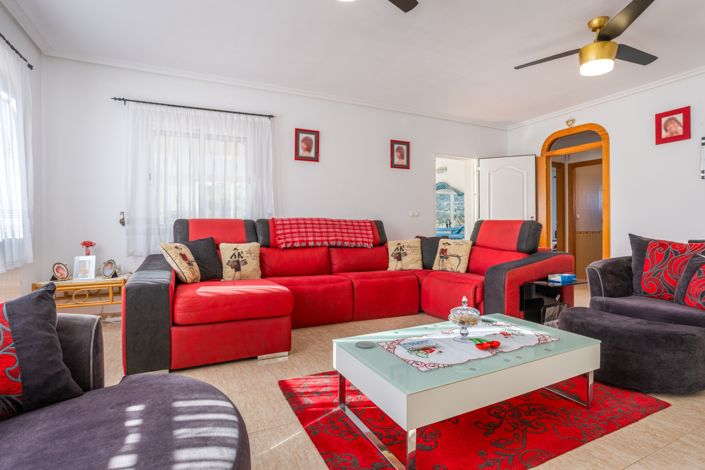 Image No.23-3 Bed Country House for sale