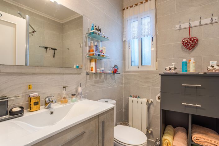 Image No.35-3 Bed Country House for sale