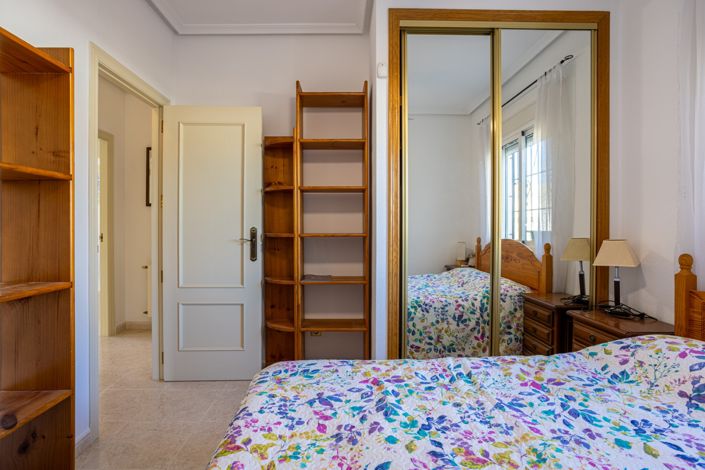 Image No.22-3 Bed Property for sale