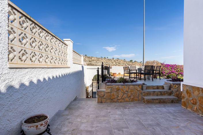 Image No.30-3 Bed Property for sale