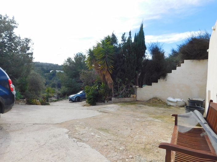 Image No.35-2 Bed Country House for sale
