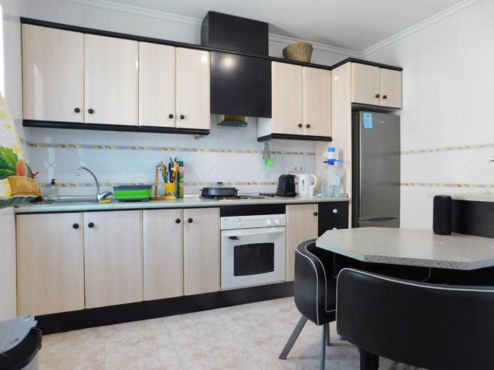 Image No.13-2 Bed Townhouse for sale