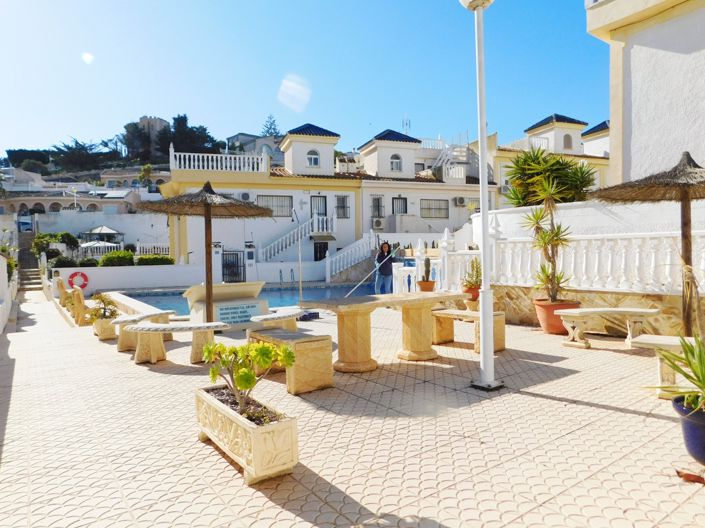 Image No.31-2 Bed Townhouse for sale