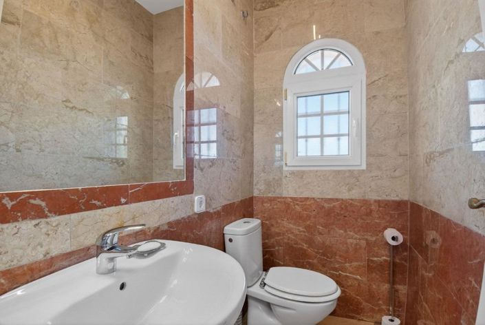 Image No.24-4 Bed Villa for sale