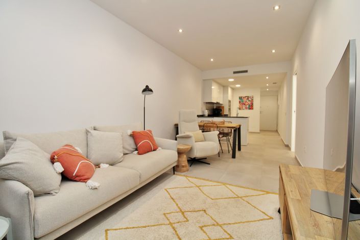 Image No.3-2 Bed Property for sale