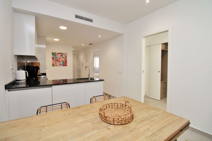 Image No.8-2 Bed Property for sale