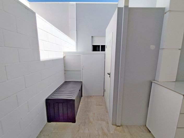 Image No.18-2 Bed Property for sale