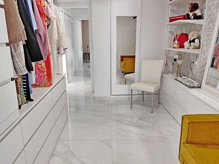 Image No.7-2 Bed Property for sale