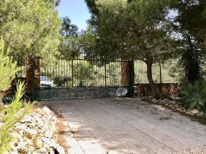 Image No.24-3 Bed Country House for sale