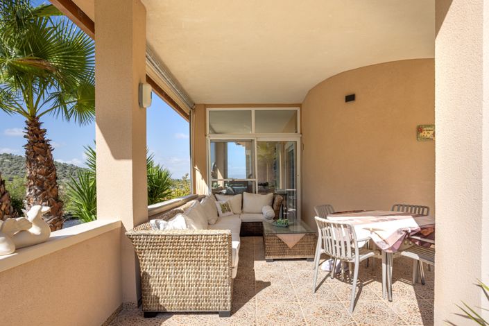 Image No.26-3 Bed Property for sale