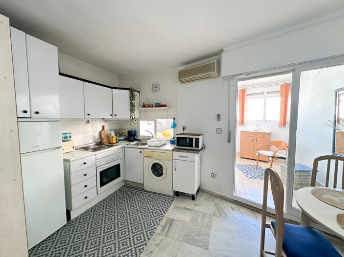 Image No.8-Apartment for sale