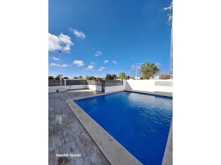 Image No.29-2 Bed Apartment for sale