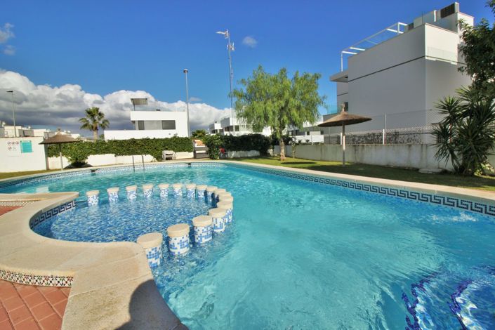 Image No.22-2 Bed Property for sale