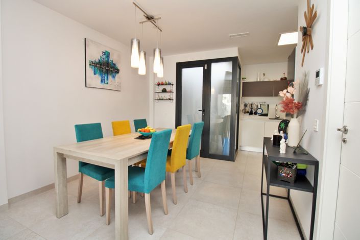 Image No.7-2 Bed Property for sale